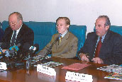 Пресс-конференция Р.Пономарева перед участием на турнире в Линаресе (Испания).  г.Донецк - 2002. 